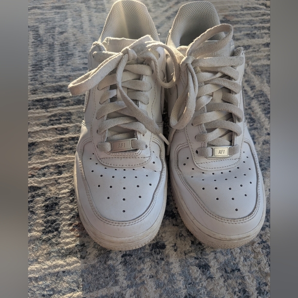 Nike Air Force 1 - Picture 2 of 4